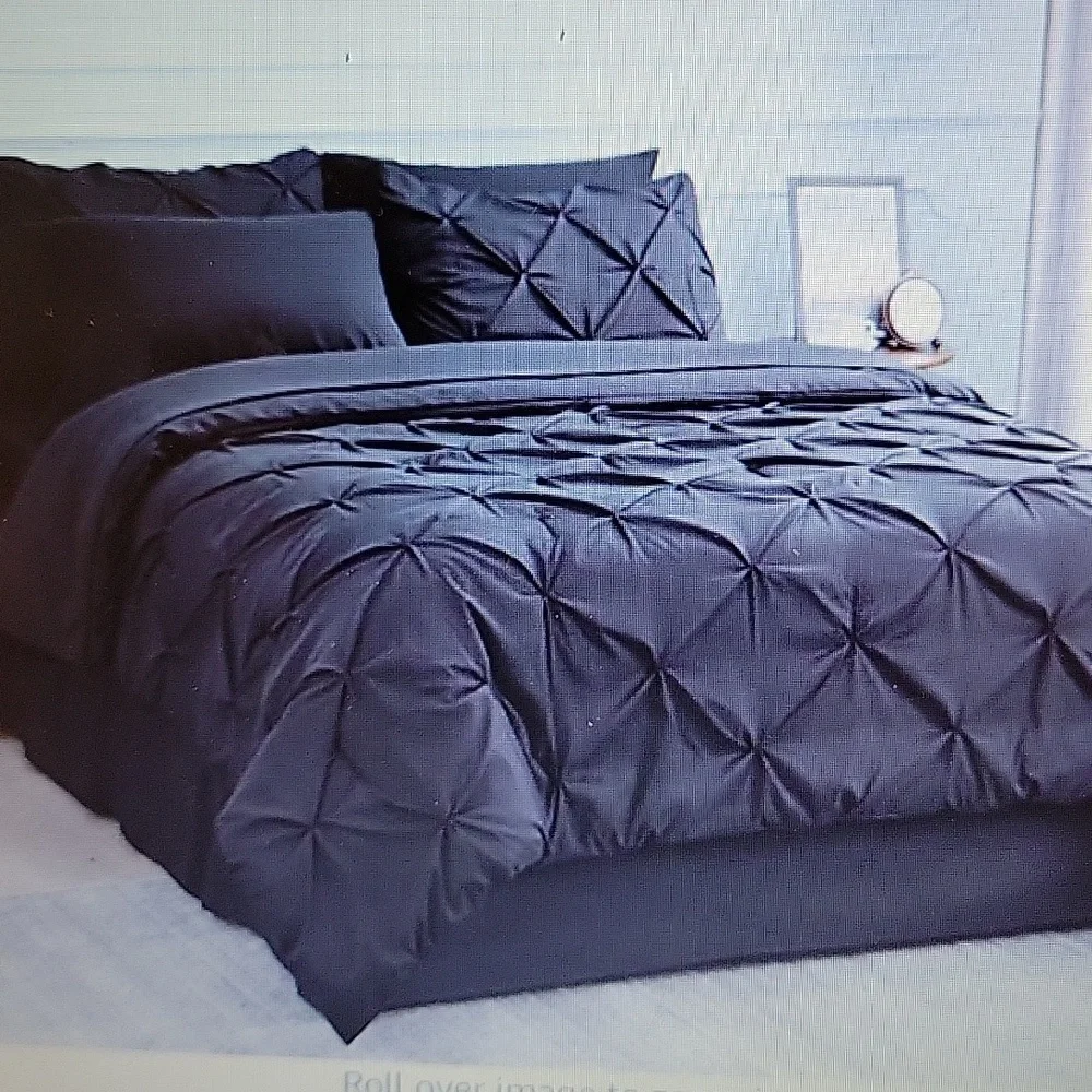 Bedsure Black Pinch Pleat Twin Comforter set with sheets 5pc set bed in Bag New